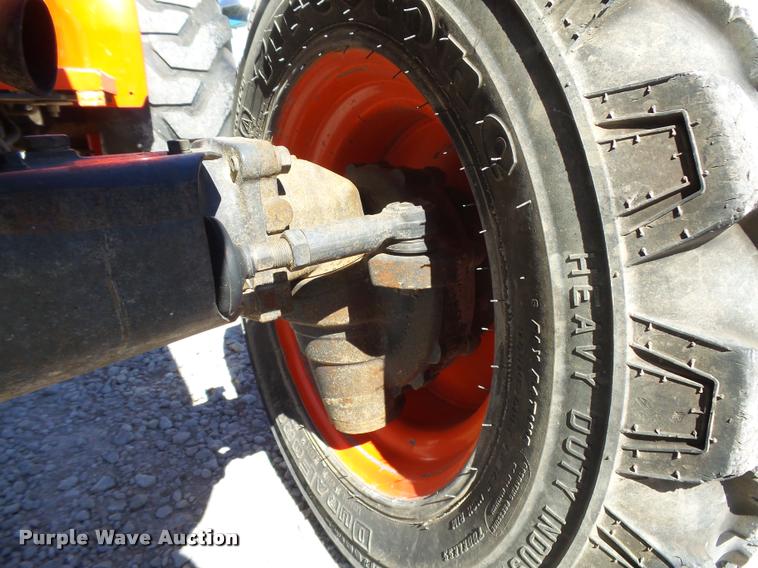 image for item DB1943 Kubota L4400 MFWD tractor