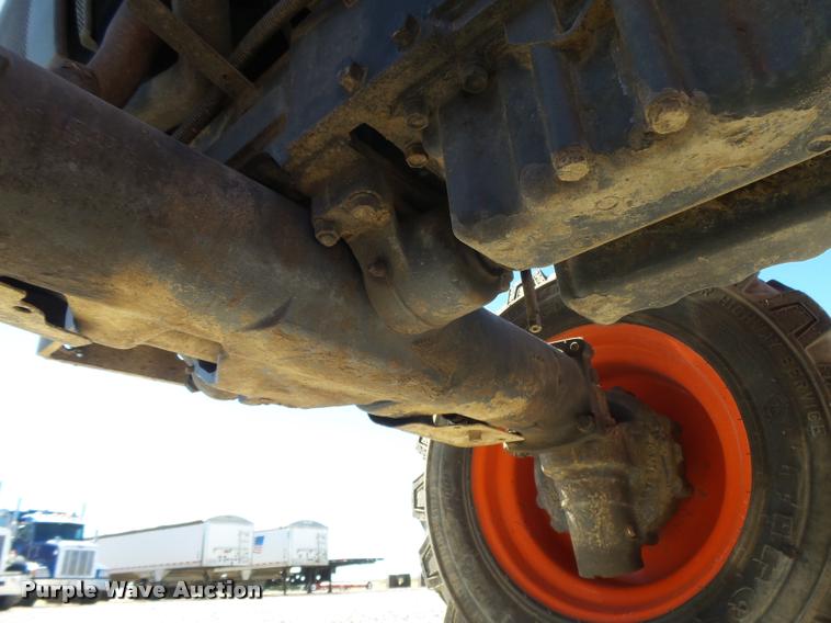 image for item DB1943 Kubota L4400 MFWD tractor