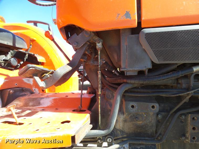 image for item DB1943 Kubota L4400 MFWD tractor