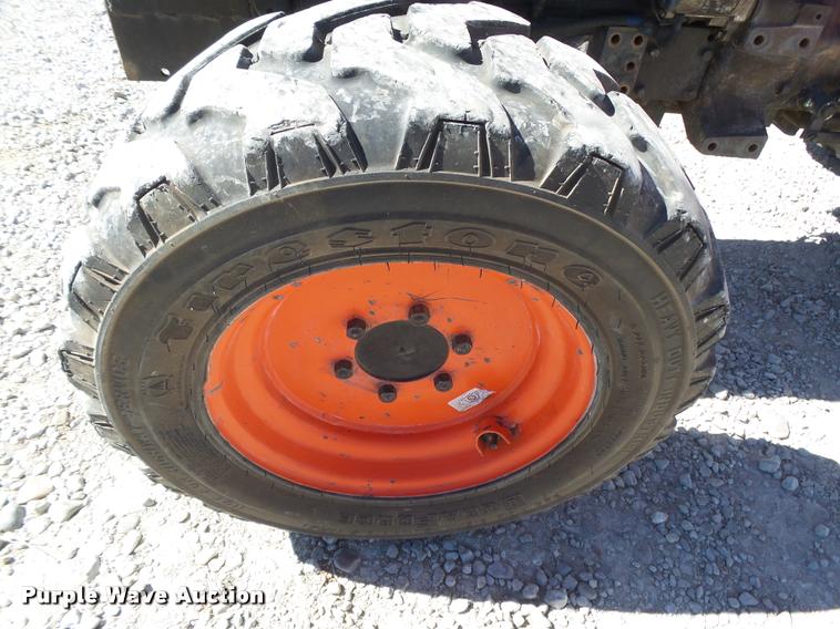 image for item DB1943 Kubota L4400 MFWD tractor