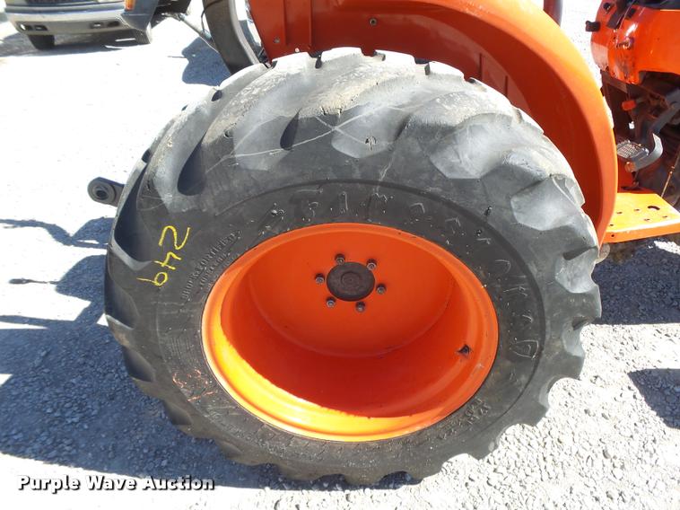 image for item DB1943 Kubota L4400 MFWD tractor