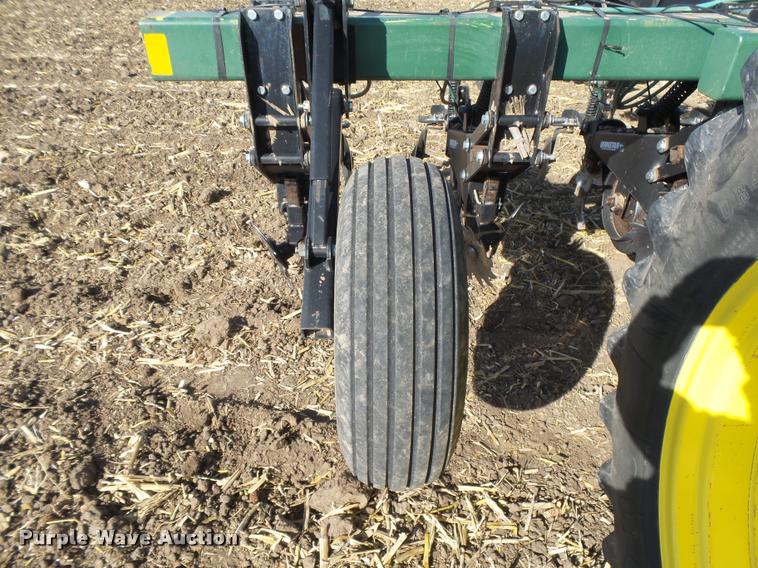 image for item DB1948 QuinStar 670530 Eco-Till'R strip-till