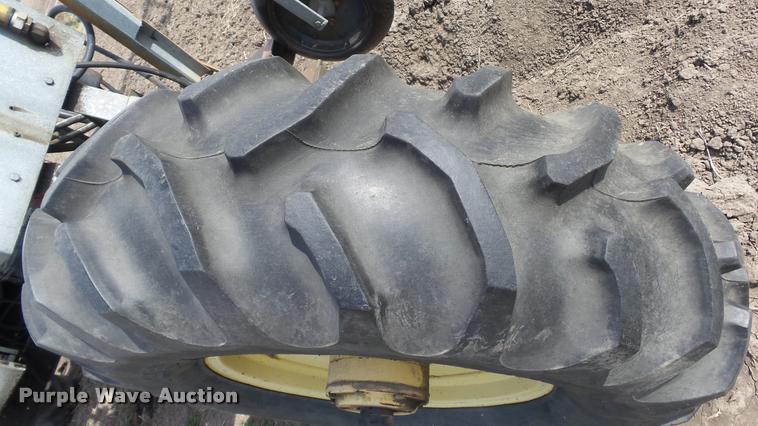 image for item DB3811 1996 T&L hydraulic drive linear move irrigator