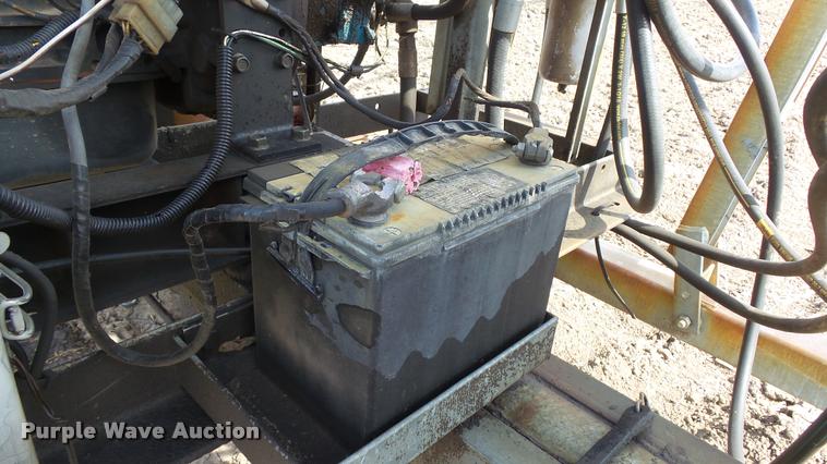 image for item DB3811 1996 T&L hydraulic drive linear move irrigator