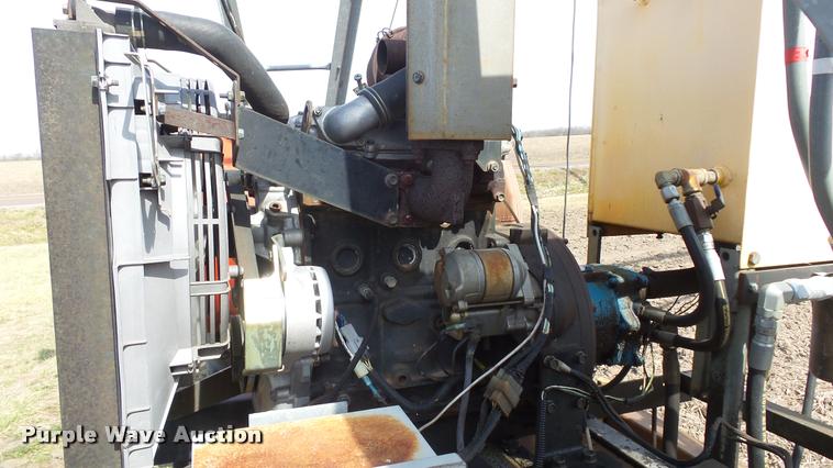 image for item DB3811 1996 T&L hydraulic drive linear move irrigator