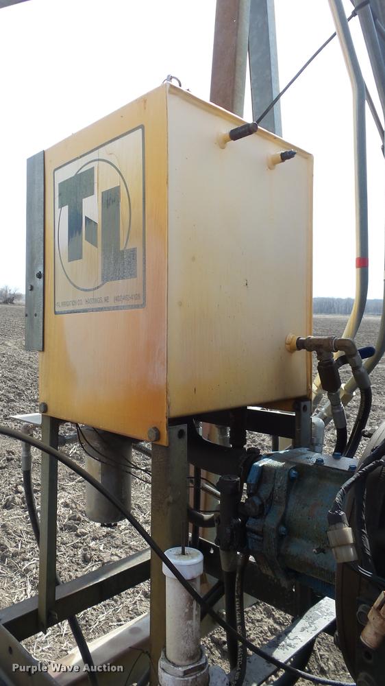 image for item DB3811 1996 T&L hydraulic drive linear move irrigator