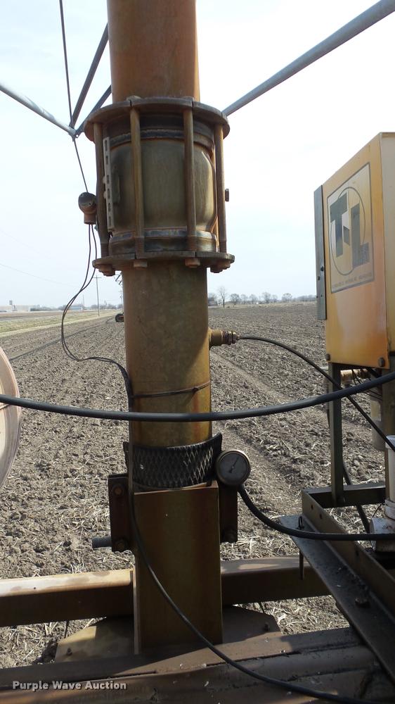 image for item DB3811 1996 T&L hydraulic drive linear move irrigator