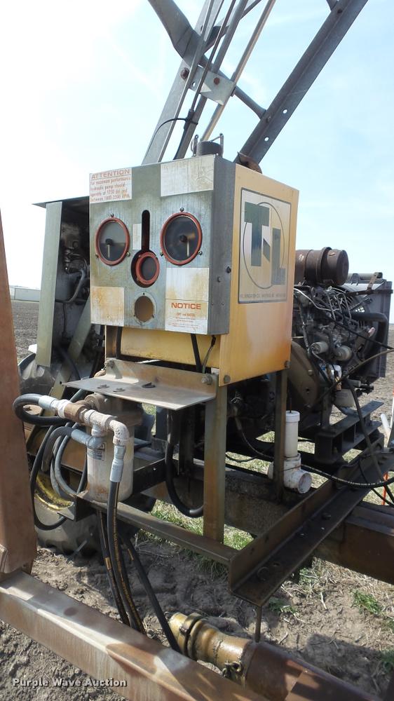 image for item DB3811 1996 T&L hydraulic drive linear move irrigator