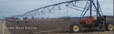 image for item DB3811 1996 T&L hydraulic drive linear move irrigator