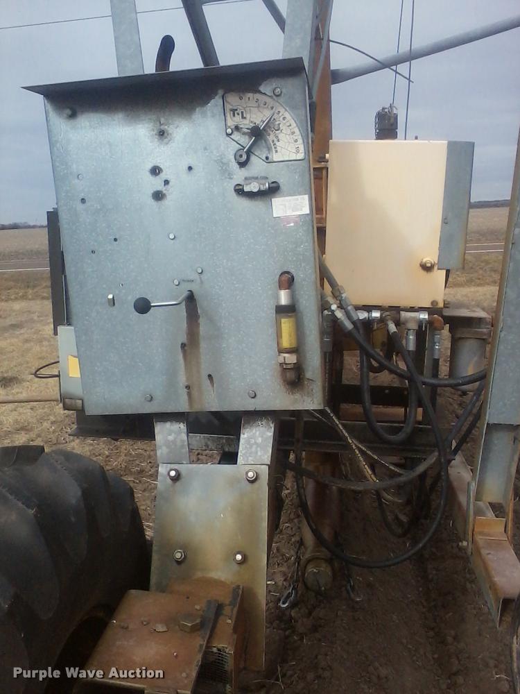 image for item DB3811 1996 T&L hydraulic drive linear move irrigator