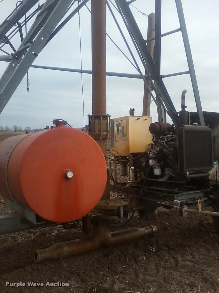 image for item DB3811 1996 T&L hydraulic drive linear move irrigator