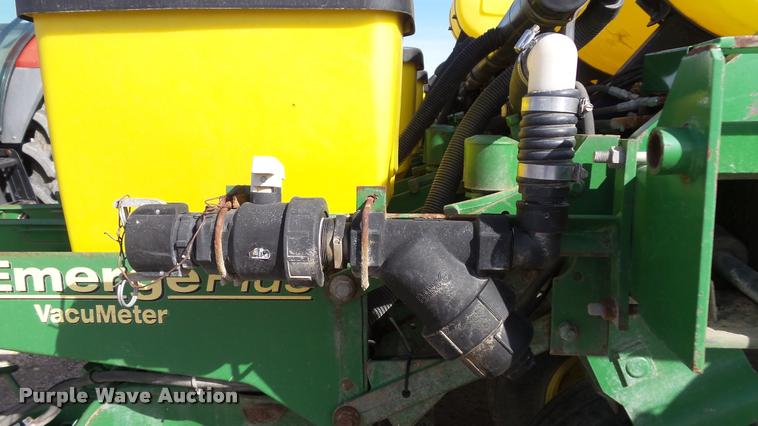 image for item DB3829 2001 John Deere 1780 split row planter