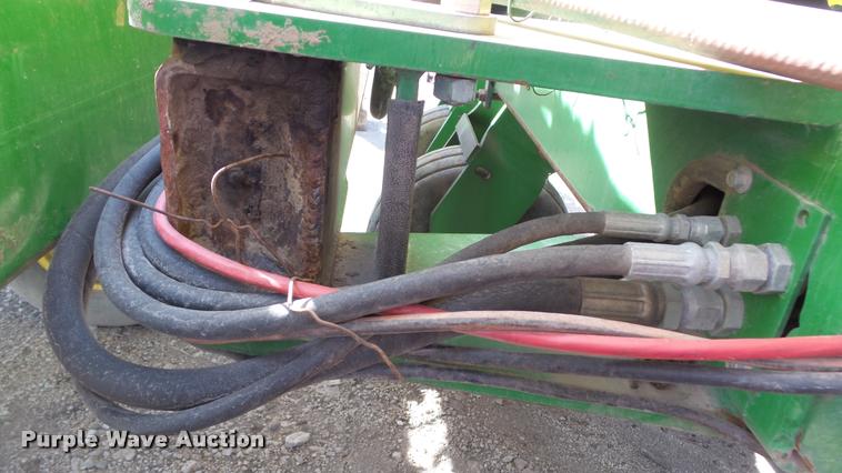 image for item DB3829 2001 John Deere 1780 split row planter