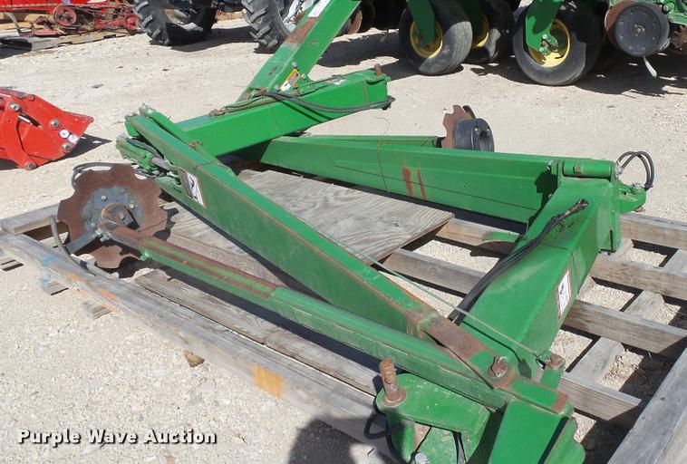 image for item DB3829 2001 John Deere 1780 split row planter