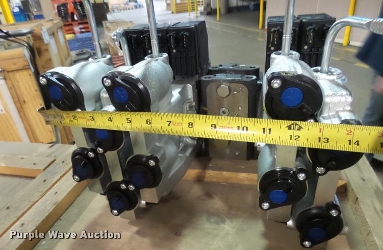 image for item DH9528 (2) AGCO CVT valves