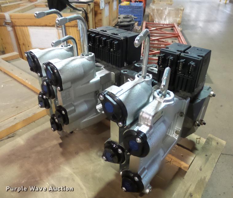 image for item DH9535 (2) AGCO CVT valves