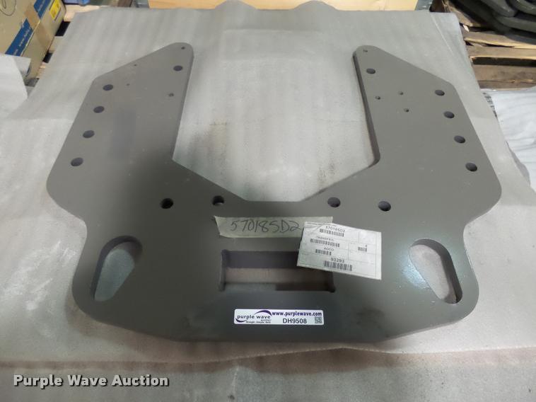 image for item DH9542 (4) AGCO hitch assemblies