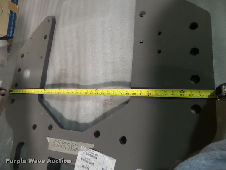 image for item DH9547 (4) AGCO hitch assemblies