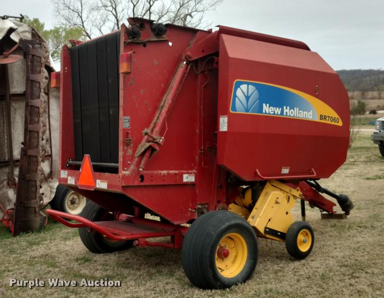 image for item DI9759 2008 New Holland BR7060 round baler