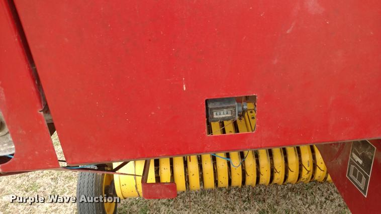 image for item DI9759 2008 New Holland BR7060 round baler