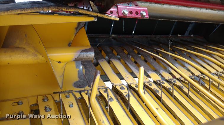 image for item DI9759 2008 New Holland BR7060 round baler