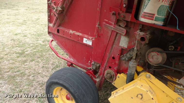 image for item DI9759 2008 New Holland BR7060 round baler