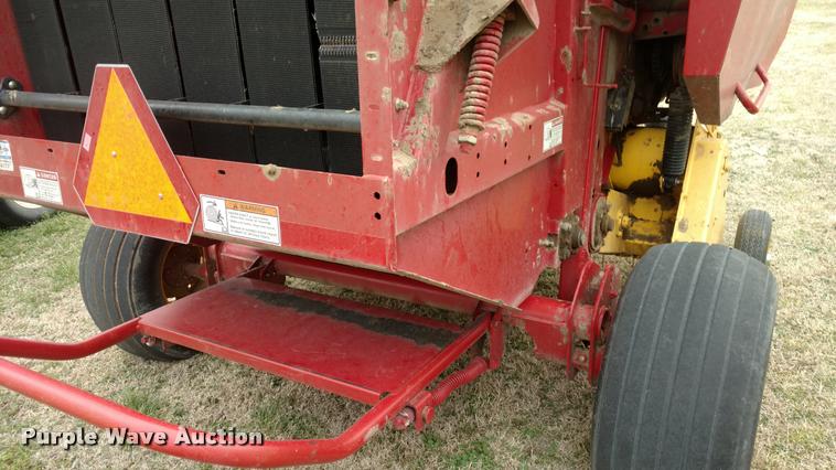 image for item DI9759 2008 New Holland BR7060 round baler