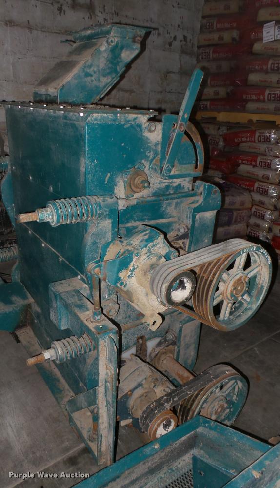 image for item DQ9987 Denver roller grinder