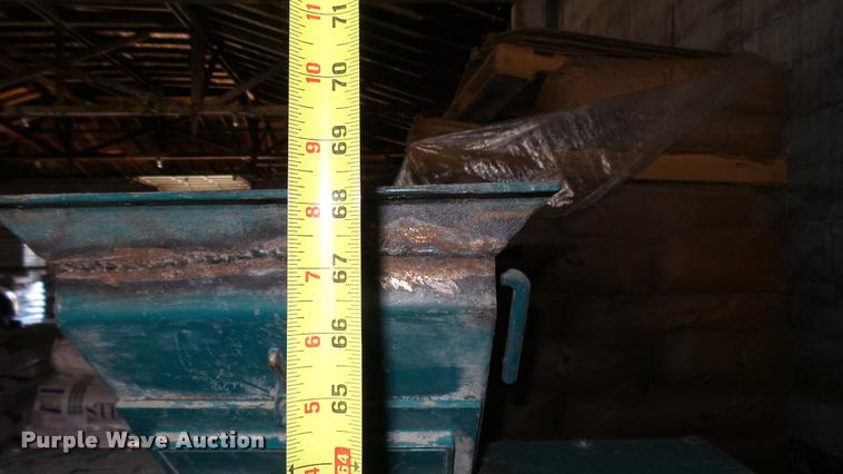 image for item DQ9987 Denver roller grinder