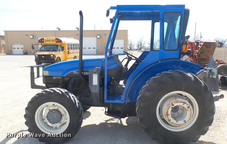 image for item DS9192 New Holland TN75 tractor with loader
