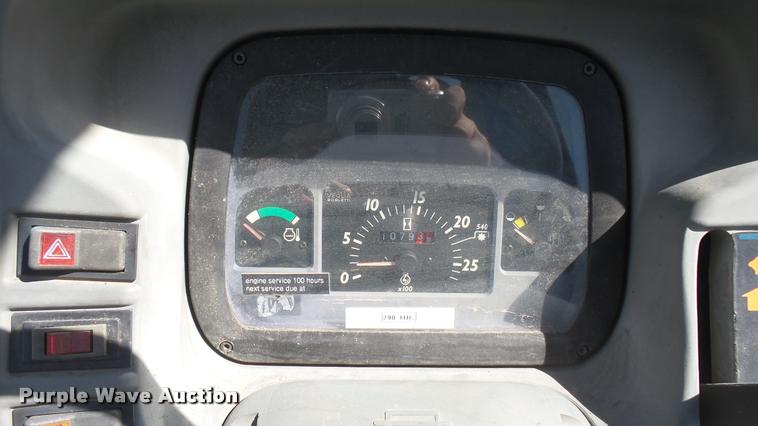 image for item DS9192 New Holland TN75 tractor with loader