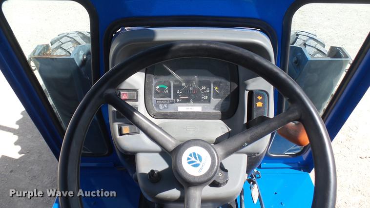 image for item DS9192 New Holland TN75 tractor with loader