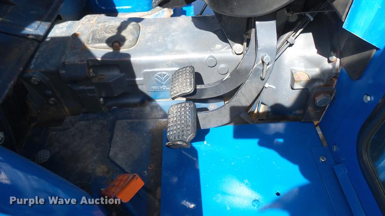 image for item DS9192 New Holland TN75 tractor with loader
