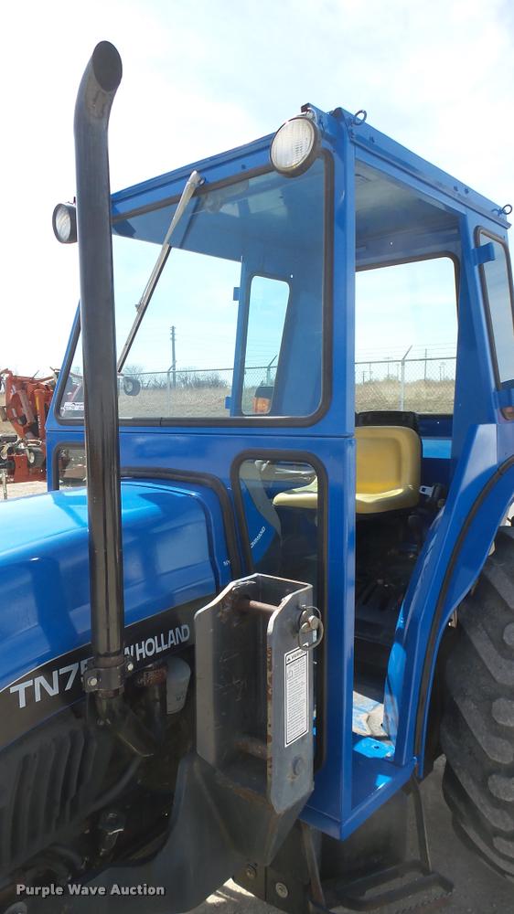 image for item DS9192 New Holland TN75 tractor with loader