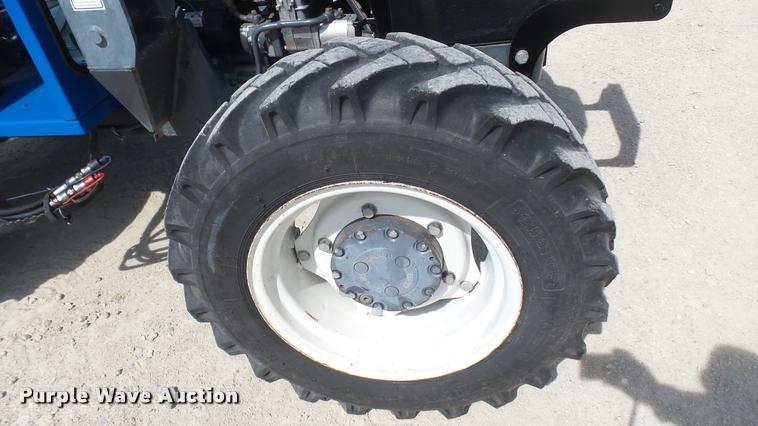 image for item DS9192 New Holland TN75 tractor with loader