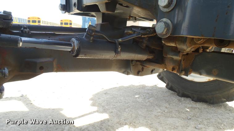 image for item DS9192 New Holland TN75 tractor with loader