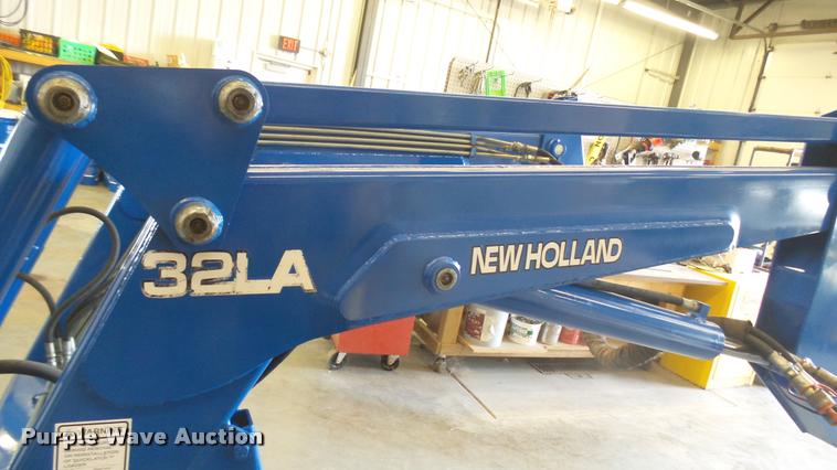 image for item DS9192 New Holland TN75 tractor with loader