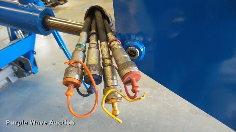 image for item DS9192 New Holland TN75 tractor with loader