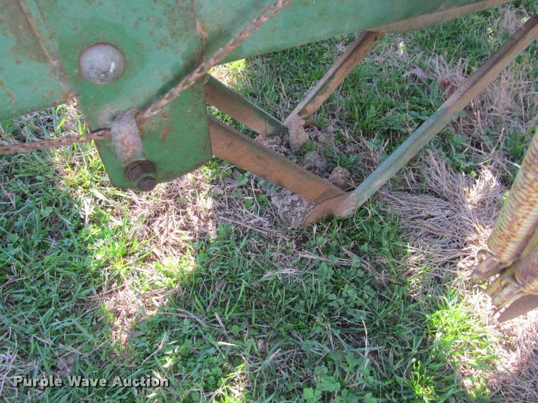 image for item DT9639 John Deere 494A planter