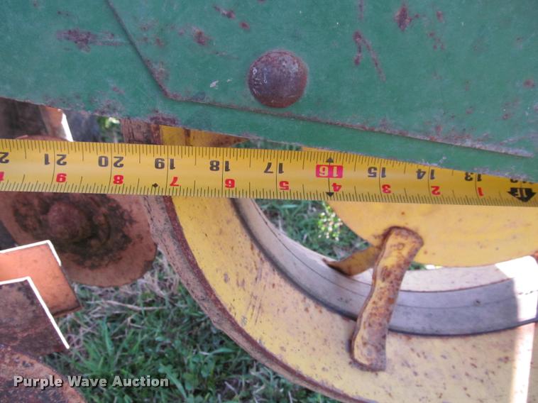 image for item DT9639 John Deere 494A planter