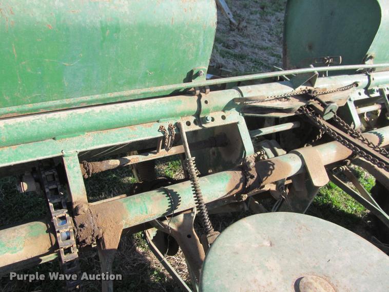 image for item DT9639 John Deere 494A planter