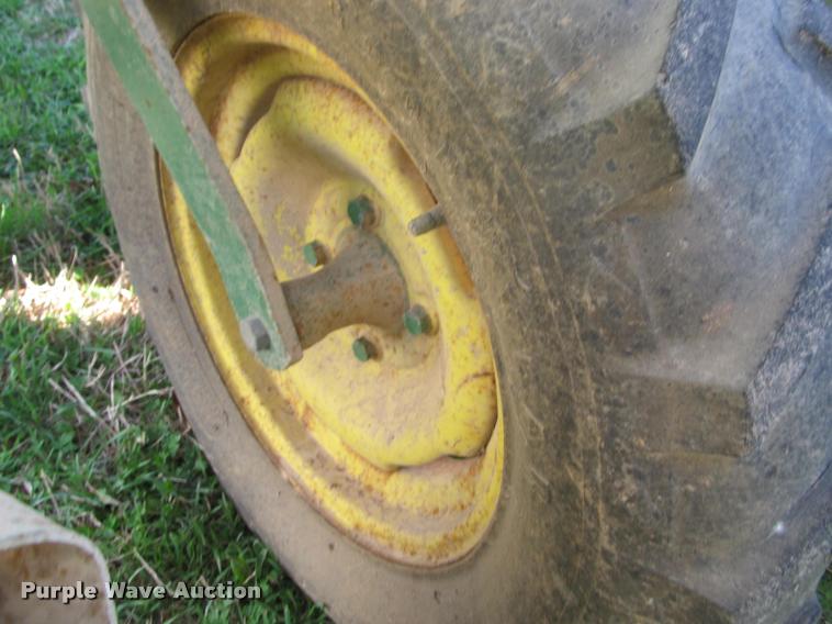 image for item DT9639 John Deere 494A planter
