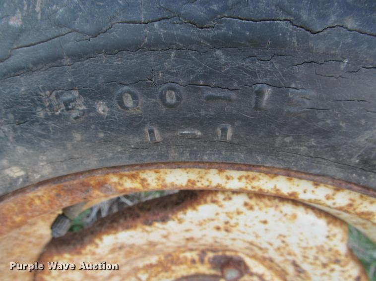 image for item DT9640 New Idea 4150 hay rake