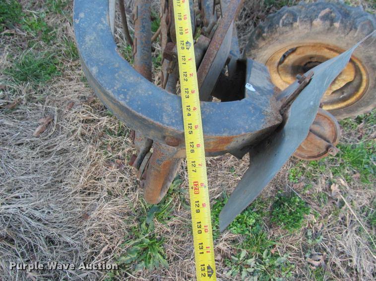 image for item DT9640 New Idea 4150 hay rake