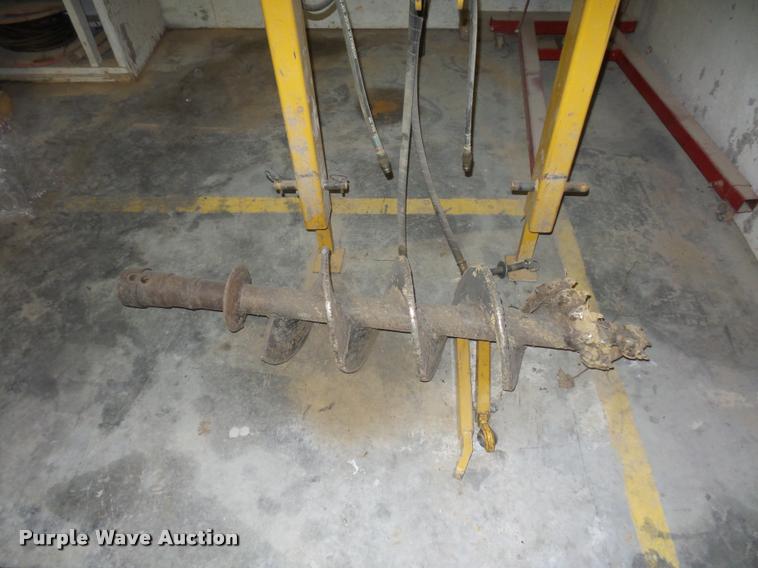 image for item J1555 Ground-force F8C auger