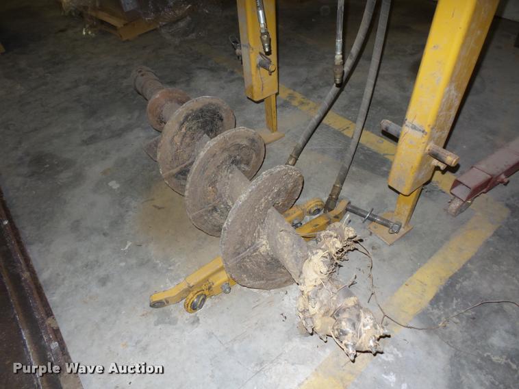 image for item J1555 Ground-force F8C auger