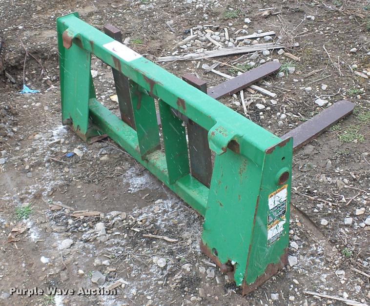 image for item J1556 John Deere pallet forks