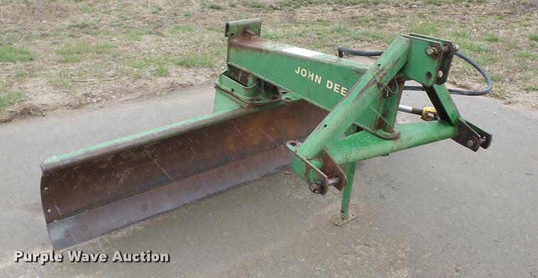 image for item J1557 John Deere 95 blade