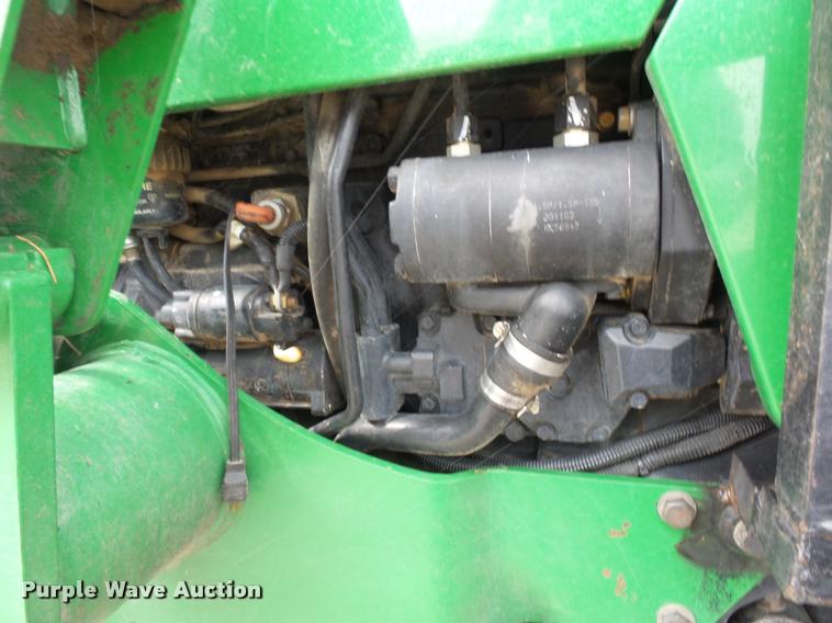 image for item J1558 2004 John Deere 5520 tractor
