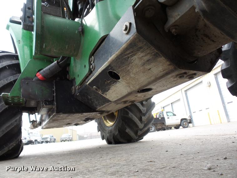 image for item J1558 2004 John Deere 5520 tractor